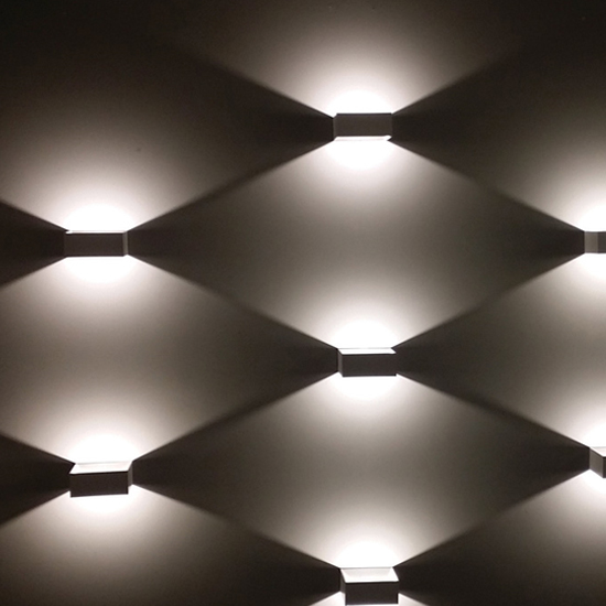 모던한 사각형 모양의 비비 LED 5W F형 실내 거실 주택 매장 사무실 벽등 벽조명 [블랙,화이트]
