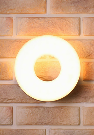 모던한 도넛츠 모양의 둥근 라운드형 잉그리드 LED 20W 실외 방수 외부 벽등 [그레이]