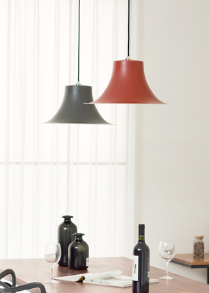고깔 모양의 유니크한 디자인의 덴버 1등 식탁등 테이블 매장 포인트 펜던트 조명 그레이 버건디